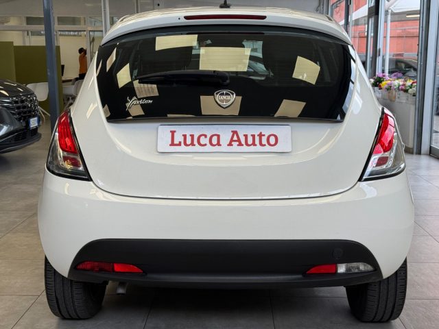 LANCIA Ypsilon usata, con Autoradio