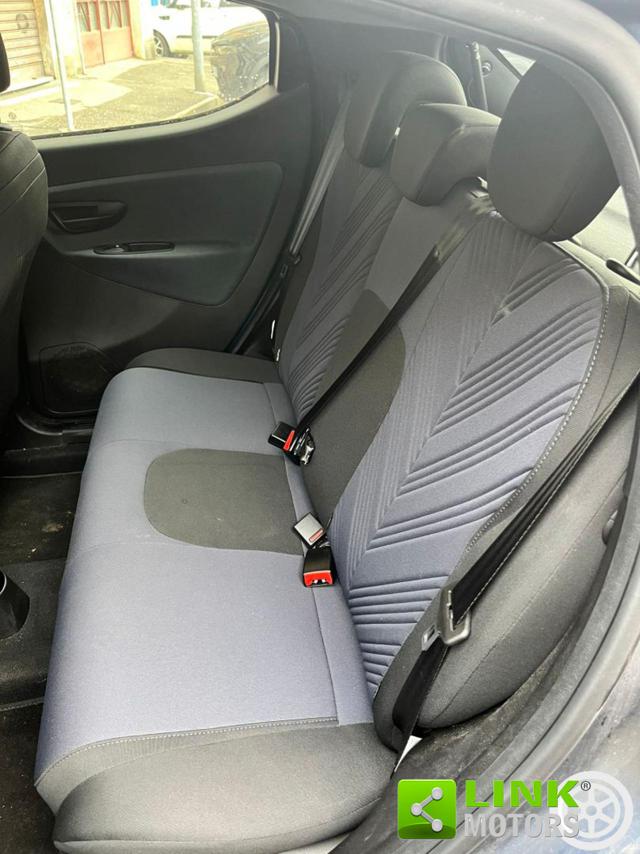 LANCIA Ypsilon usata, con Park Distance Control