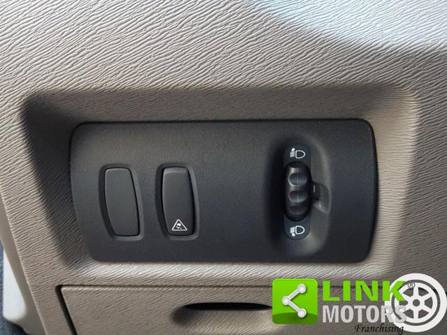 RENAULT Kangoo usata, con USB