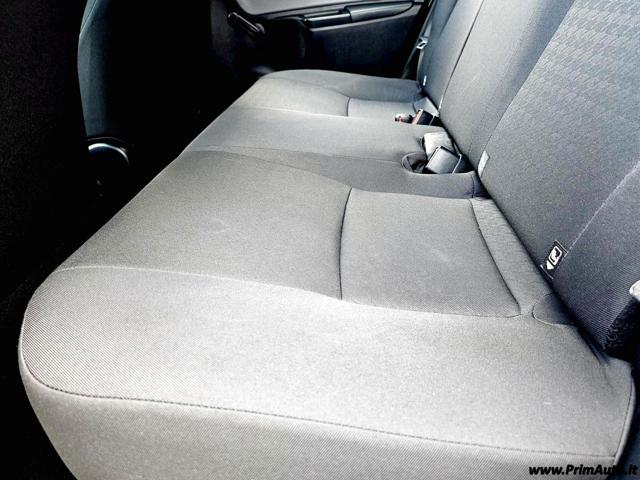 TOYOTA Yaris usata, con USB