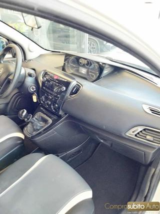 LANCIA Ypsilon usata, con Specchietti laterali elettrici