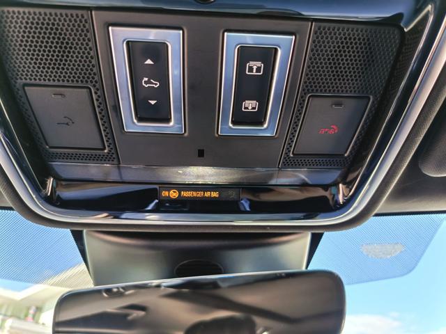 LAND ROVER Range Rover Sport usata, con Park Distance Control