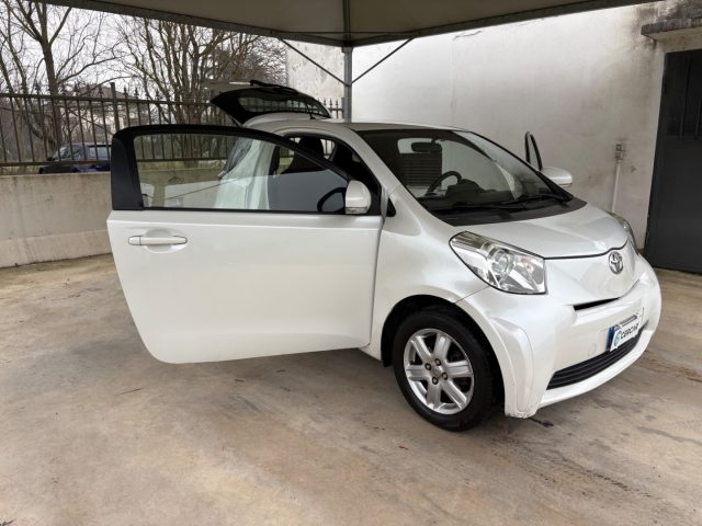 TOYOTA iQ usata 33