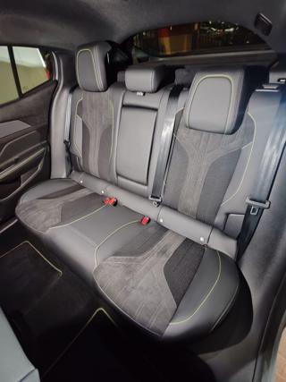 PEUGEOT 408 usata, con Servosterzo
