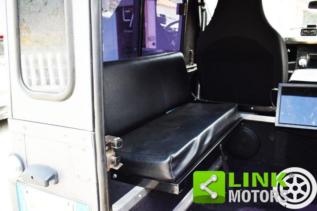 LAND ROVER Defender usata 8