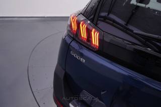PEUGEOT 5008 usata, con Airbag testa
