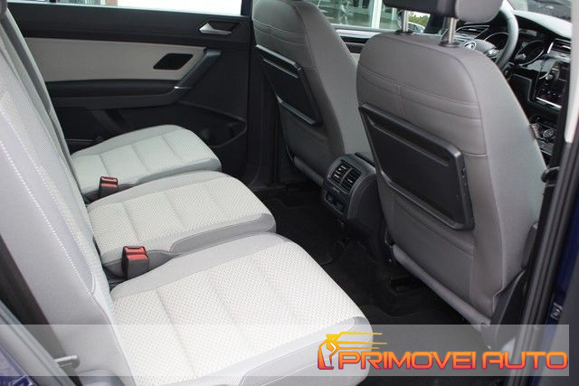 VOLKSWAGEN Touran usata, con Autoradio