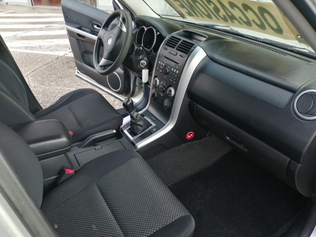 SUZUKI Grand Vitara usata, con Sedile posteriore sdoppiato