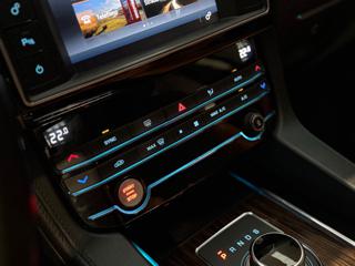 JAGUAR F-Pace usata, con Park Distance Control