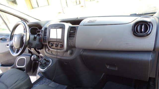 RENAULT Trafic usata 78