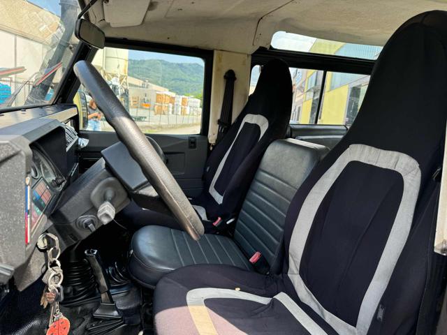 LAND ROVER Defender usata 7