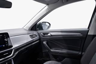VOLKSWAGEN T-Roc usata, con Autoradio digitale
