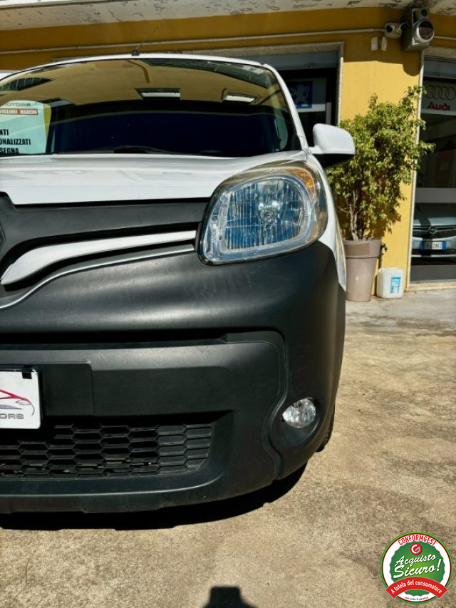 RENAULT Kangoo usata, con MP3