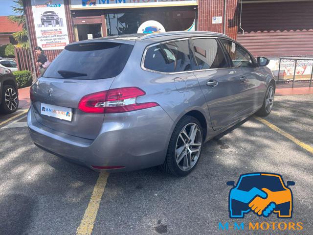 PEUGEOT 308 usata, con Autoradio
