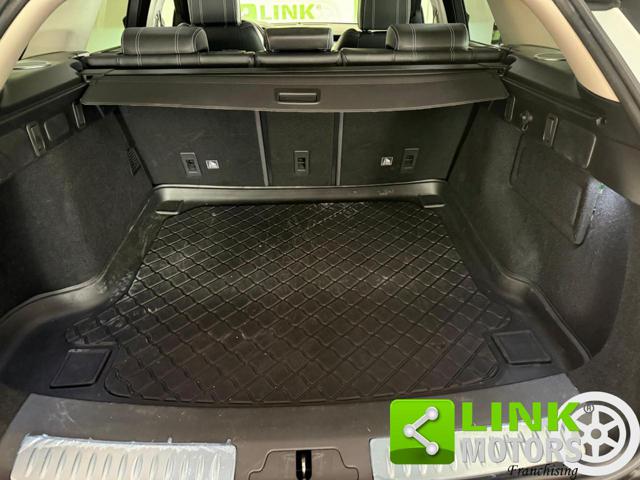 LAND ROVER Range Rover Velar usata, con ESP