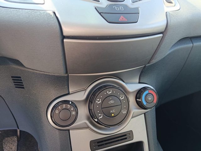 FORD Fiesta usata, con Lettore CD