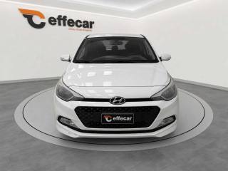 HYUNDAI i20 usata, con Airbag