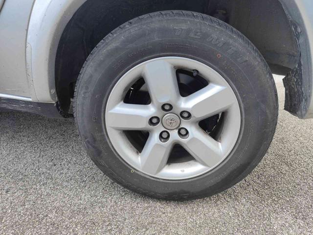 TOYOTA RAV 4 usata, con Alzacristalli elettrici