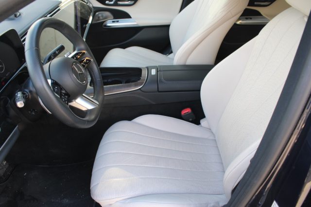 MERCEDES-BENZ E 220 usata, con Sistema di navigazione