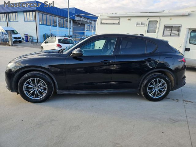 ALFA ROMEO Stelvio usata, con Alzacristalli elettrici