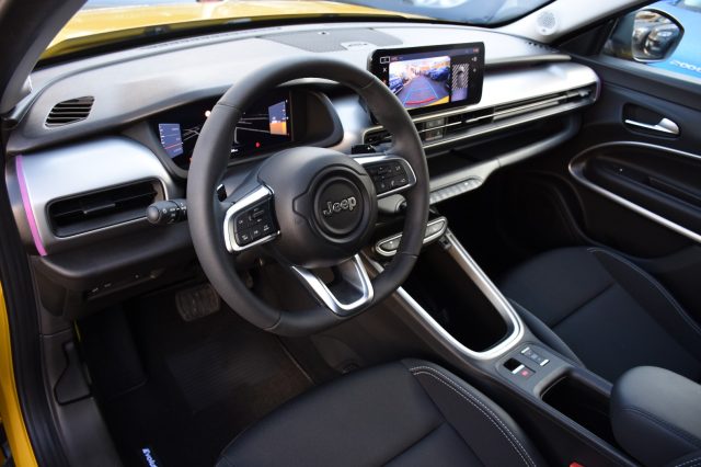 JEEP Avenger usata, con Alzacristalli elettrici