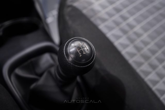 PEUGEOT 108 usata, con Bluetooth