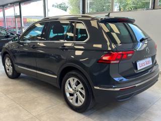 VOLKSWAGEN Tiguan usata, con Autoradio