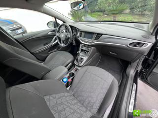 OPEL Astra usata, con Touch screen