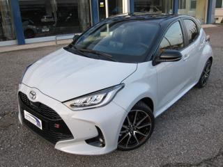 TOYOTA Yaris usata, con Servosterzo