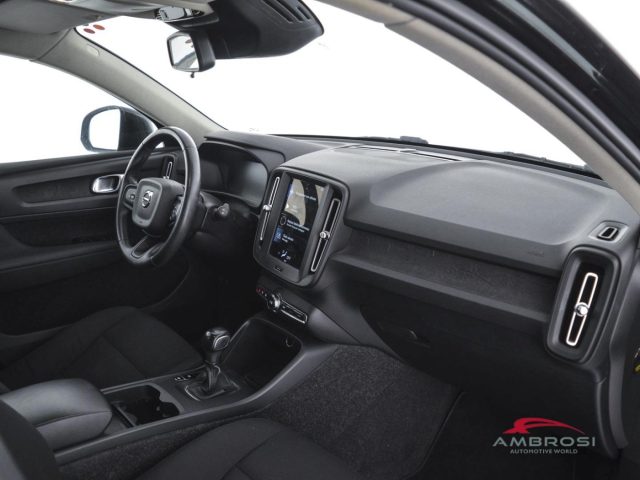 VOLVO XC40 usata 11