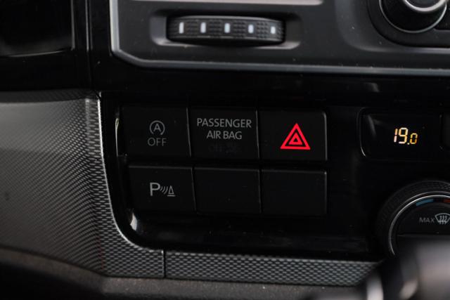 VOLKSWAGEN Caravelle usata, con Fari LED