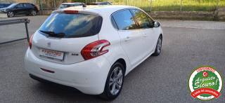 PEUGEOT 208 usata, con Alzacristalli elettrici