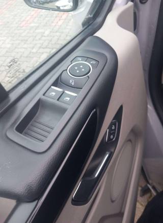 FORD Tourneo Custom usata 11