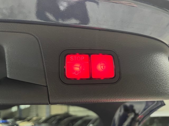 MERCEDES-BENZ GLA 200 usata, con Lettore CD