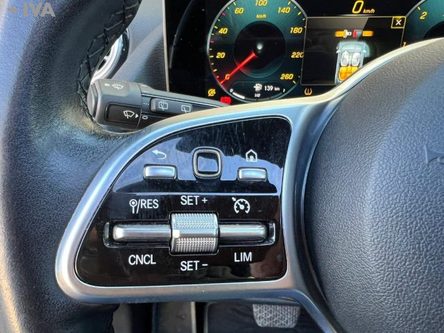 MERCEDES-BENZ GLA 200 usata 19