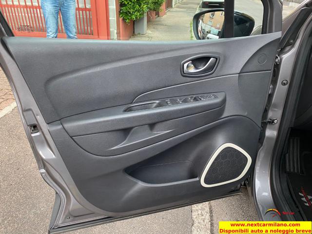 RENAULT Captur usata, con Sistema di navigazione