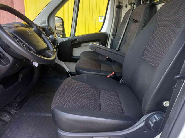 PEUGEOT Boxer usata, con Sensori di parcheggio posteriori