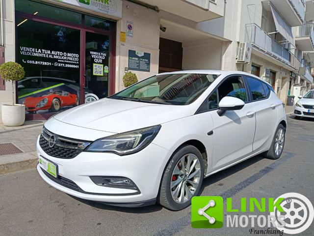 OPEL Astra usata, con Spoiler