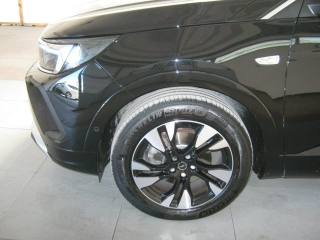 OPEL Grandland usata, con Fari LED