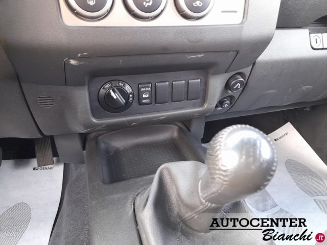 NISSAN Navara usata, con Ruota di riserva