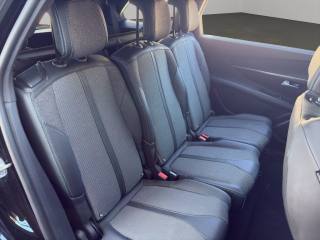 PEUGEOT 5008 usata, con Autoradio digitale