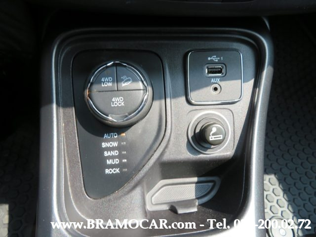 JEEP Compass usata, con Autoradio digitale