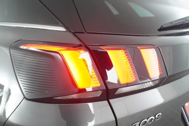 PEUGEOT 3008 usata 10