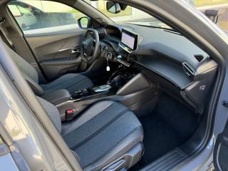 PEUGEOT 2008 usata, con Park Distance Control