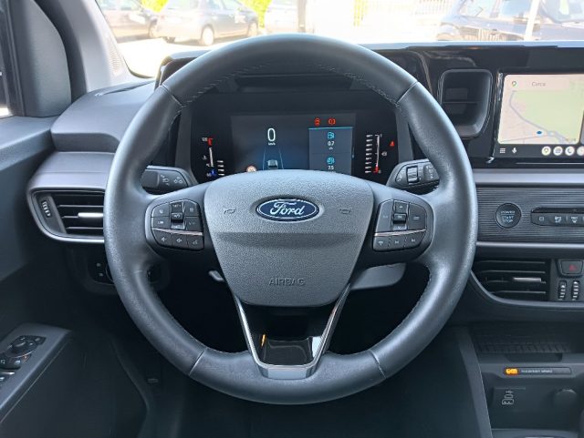FORD Tourneo Courier usata, con Autoradio