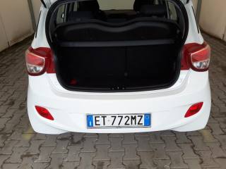 HYUNDAI i10 usata, con Sedile posteriore sdoppiato