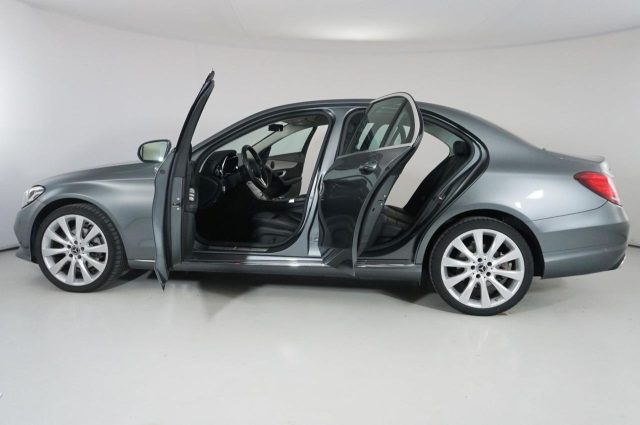 MERCEDES-BENZ C 220 usata, con Fari LED