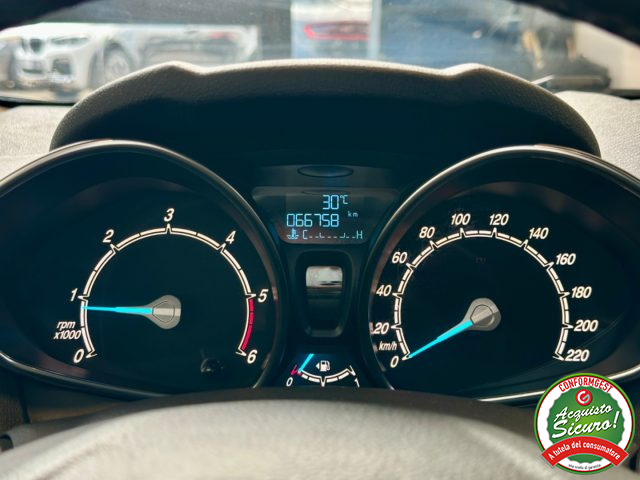 FORD Fiesta usata, con Lettore CD