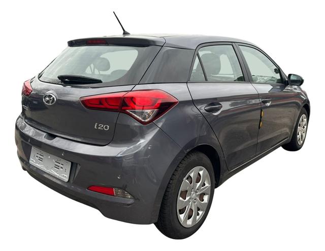 HYUNDAI i20 usata, con Airbag