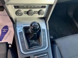 VOLKSWAGEN Passat Variant usata, con Cerchi in lega